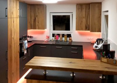 Küche mit Beleuchtung