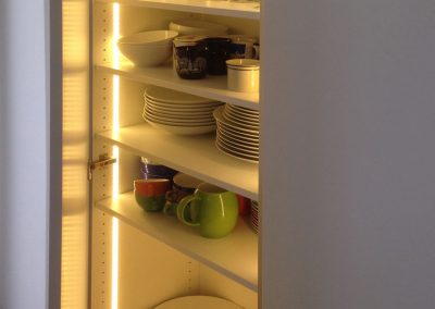 Küchenschrank mit Beleuchtung